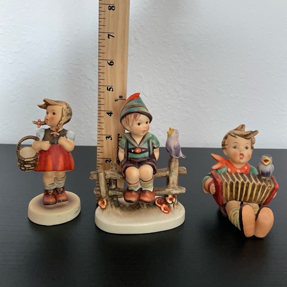 Vintage Goebel Hummel Set 3 Piece Porcelain Figurine, West Germany - Picture 5 of 6
